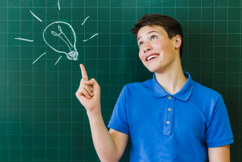 Jovem a pensar | Serviço de Orientação Vocacional | Psicofoz - Guarda